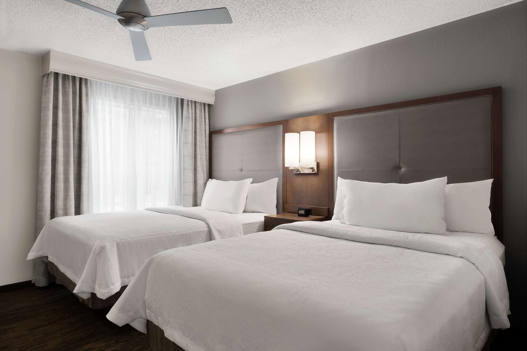Addison Suites Eksteriør billede