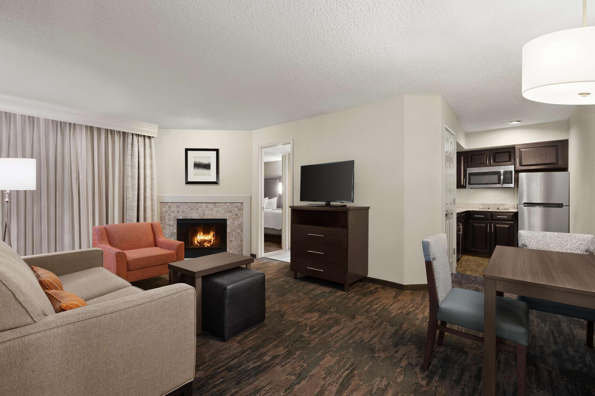 Addison Suites Eksteriør billede