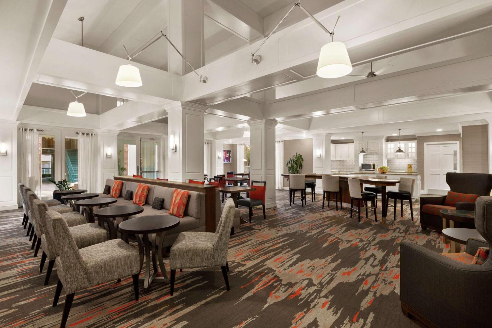 Addison Suites Eksteriør billede