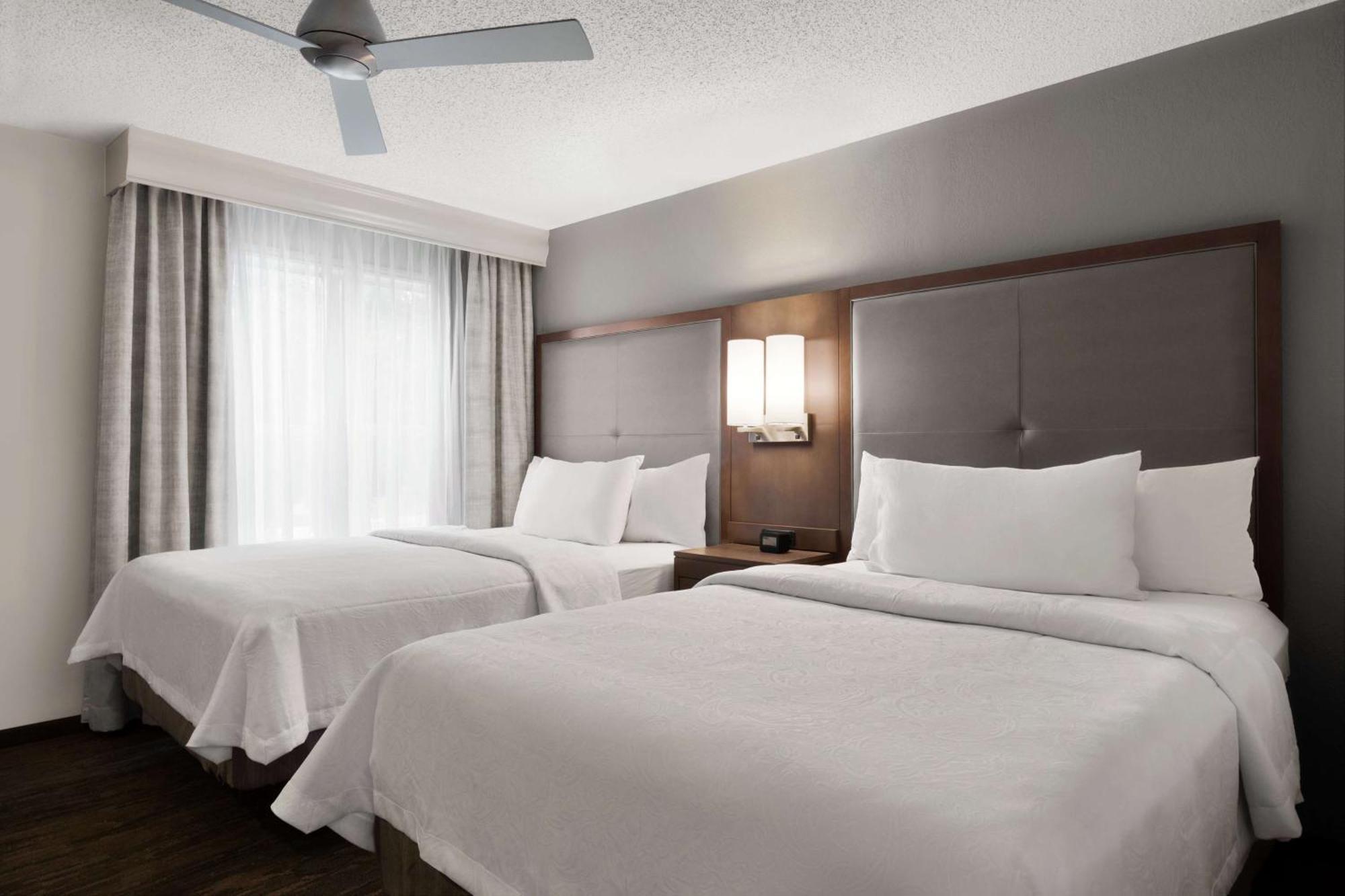Addison Suites Eksteriør billede