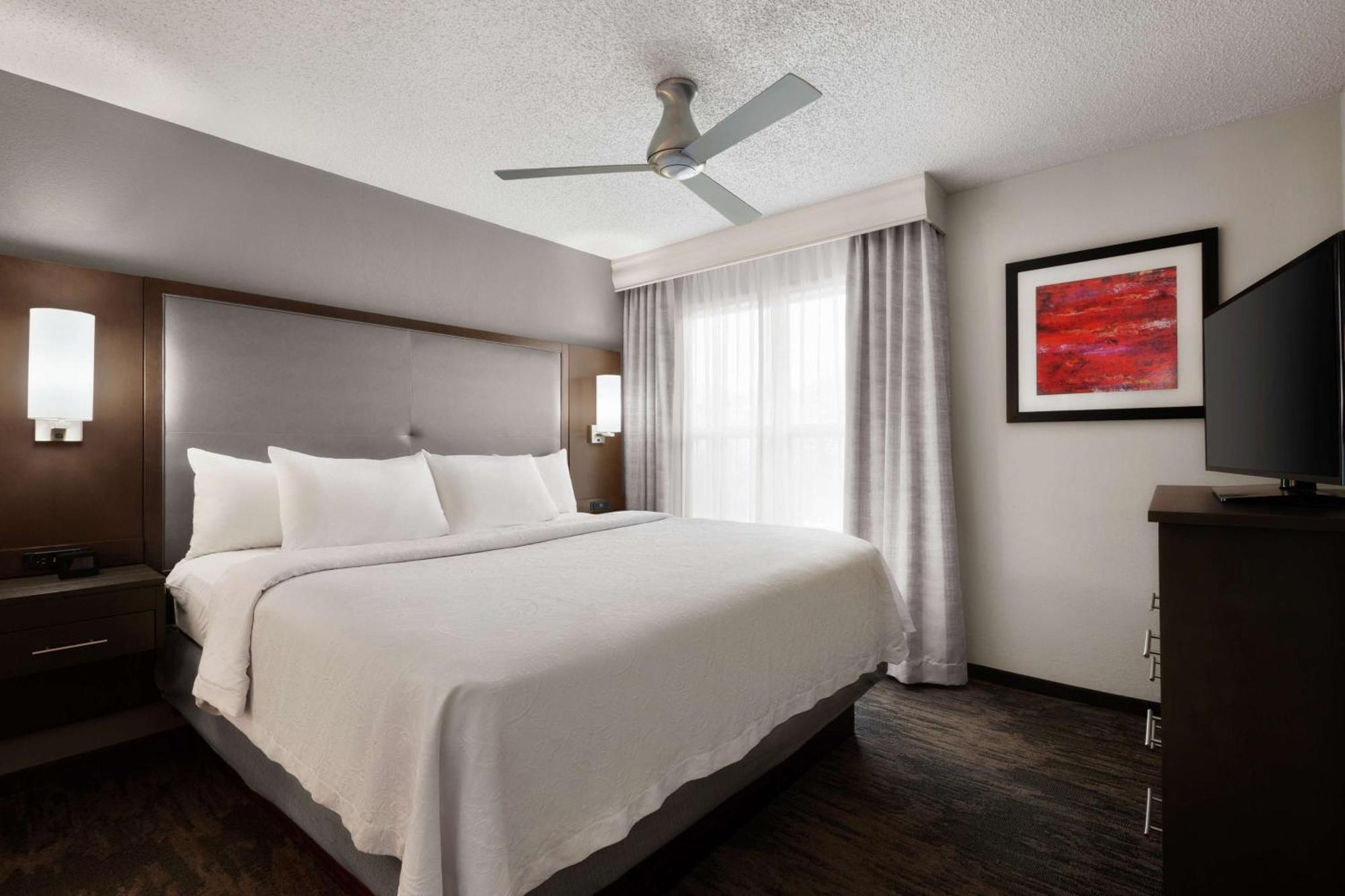 Addison Suites Eksteriør billede