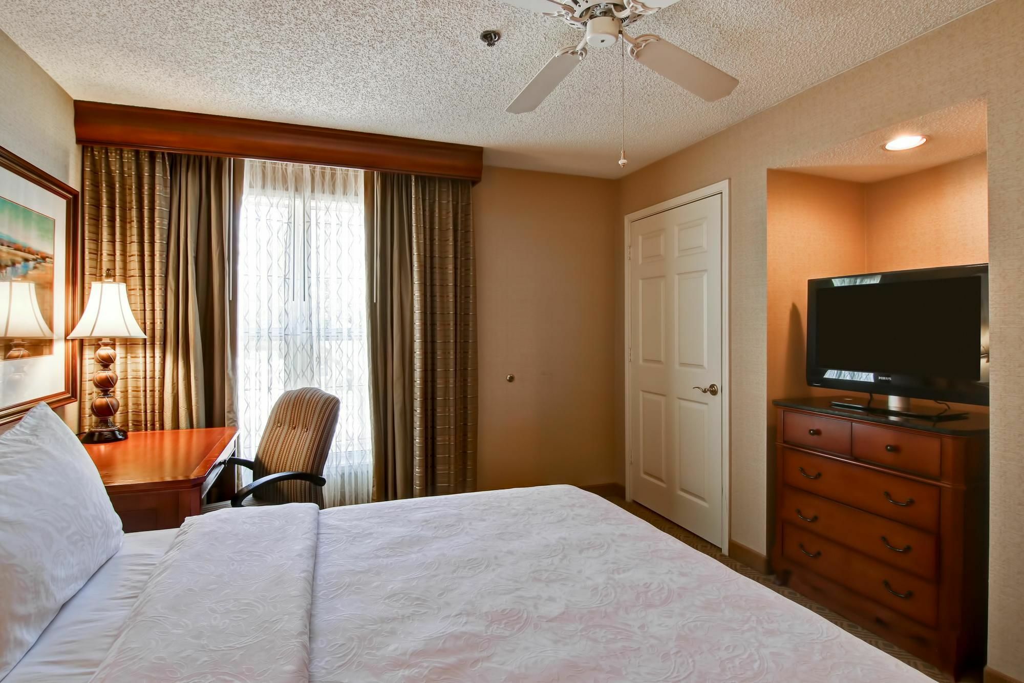 Addison Suites Eksteriør billede